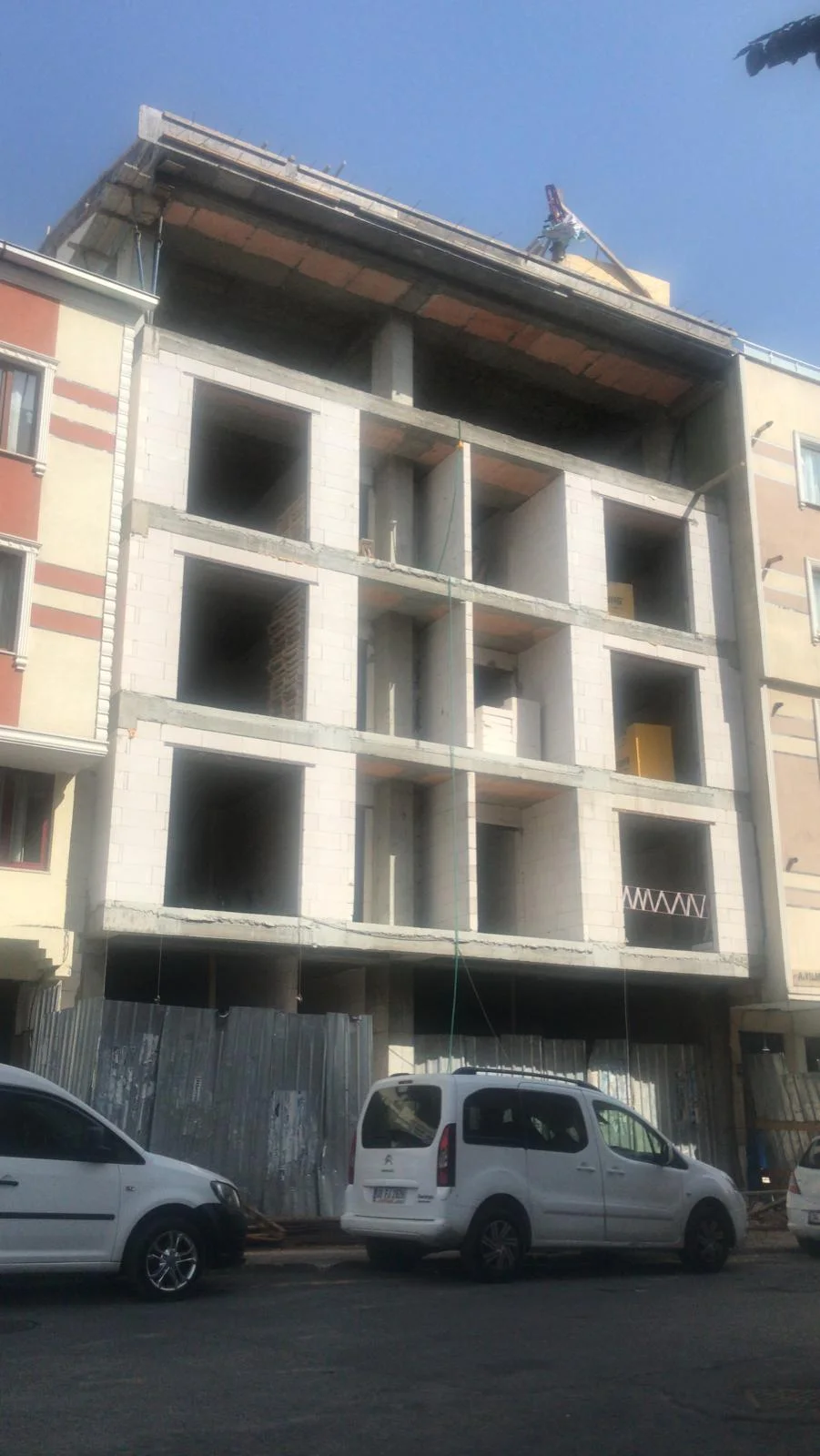 Kılıç Apartmanı tamamlanan dış cephe görünümü